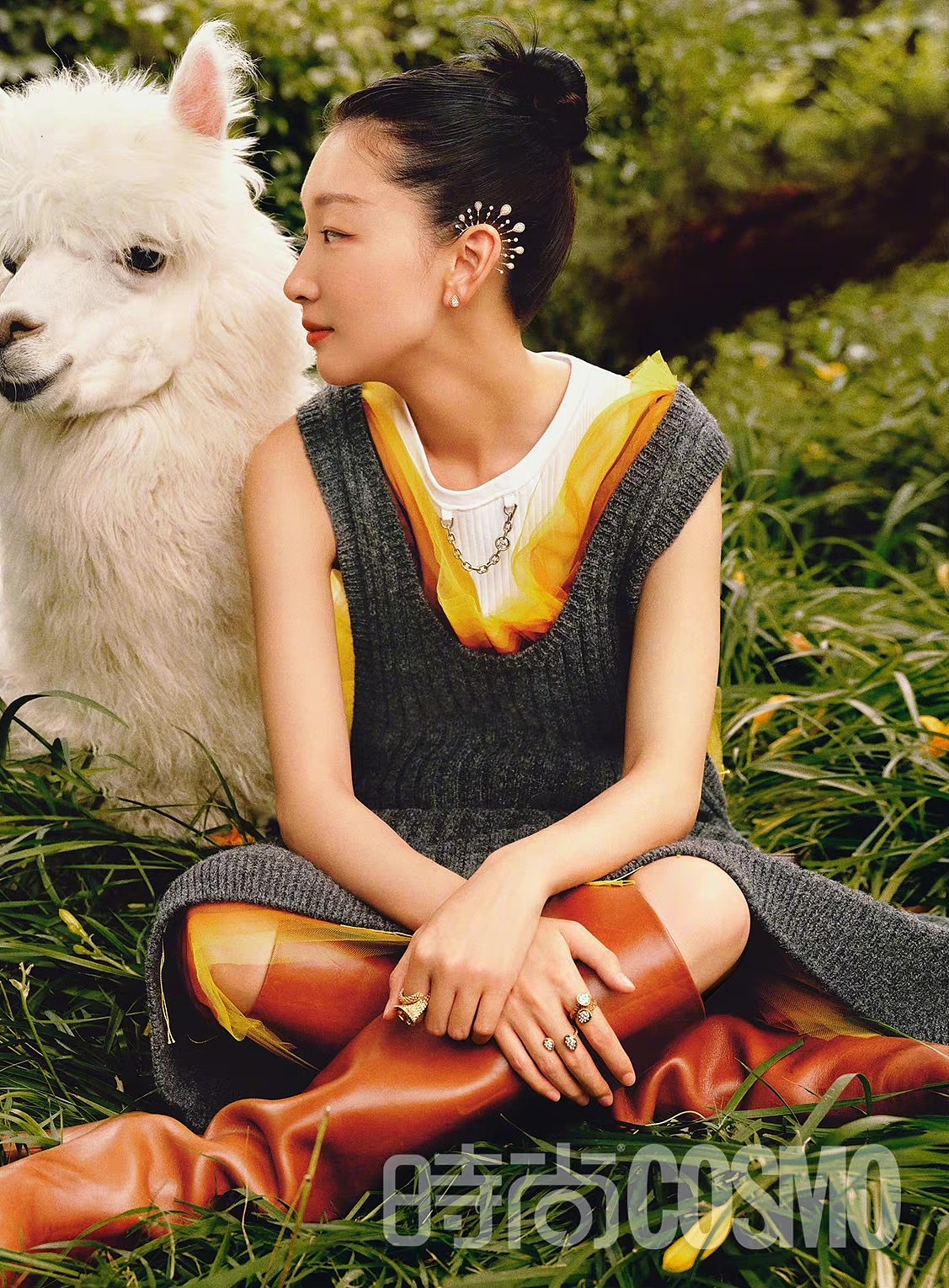 时尚Cosmo 周冬雨