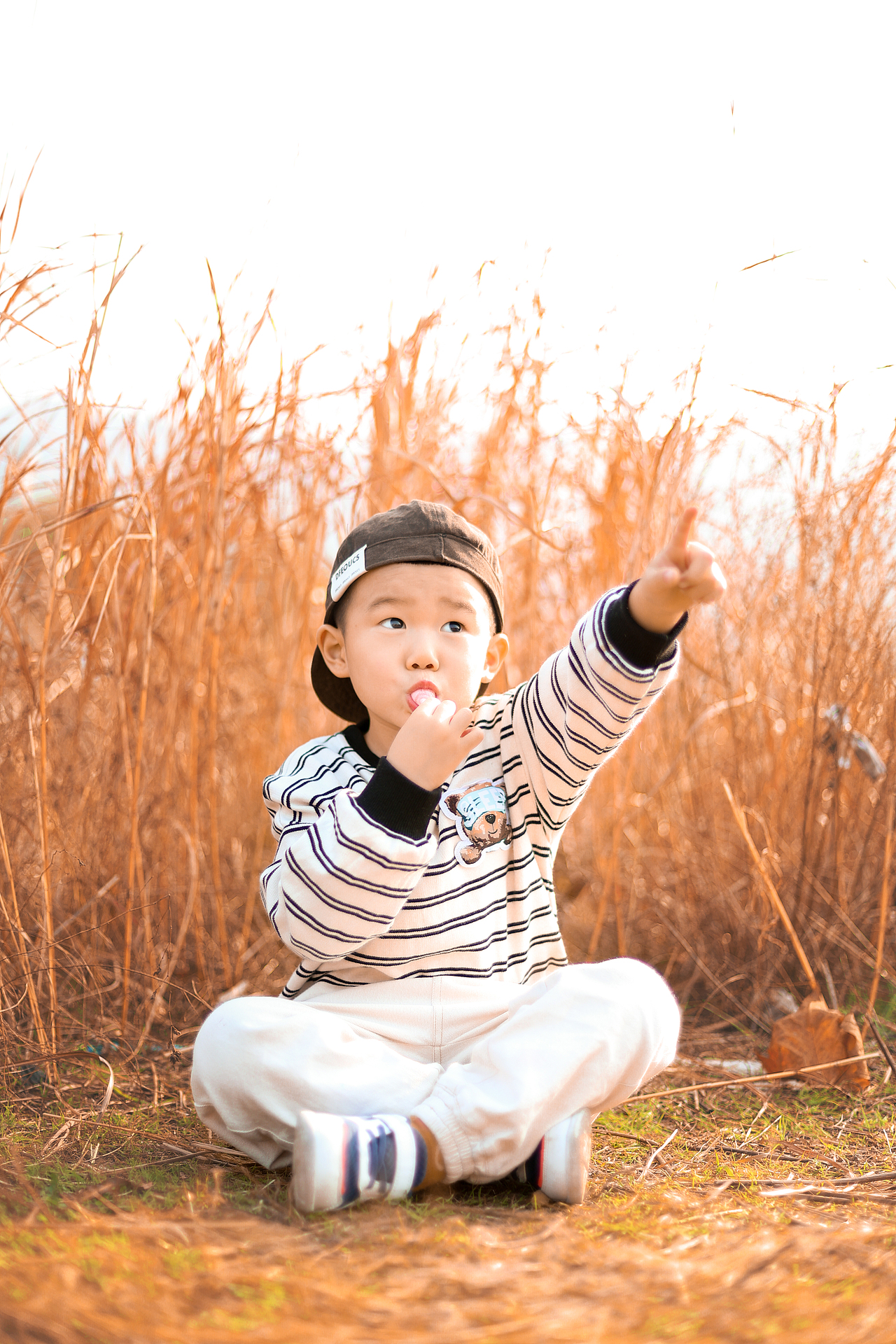 当然要拍照纪念啊 毕竟他也不是永远都这么无忧无虑（图ZMjc2ODk1MzQ0） - 人像摄影 - 站酷设计师杨昭原创素材 - 站酷ZCOOL