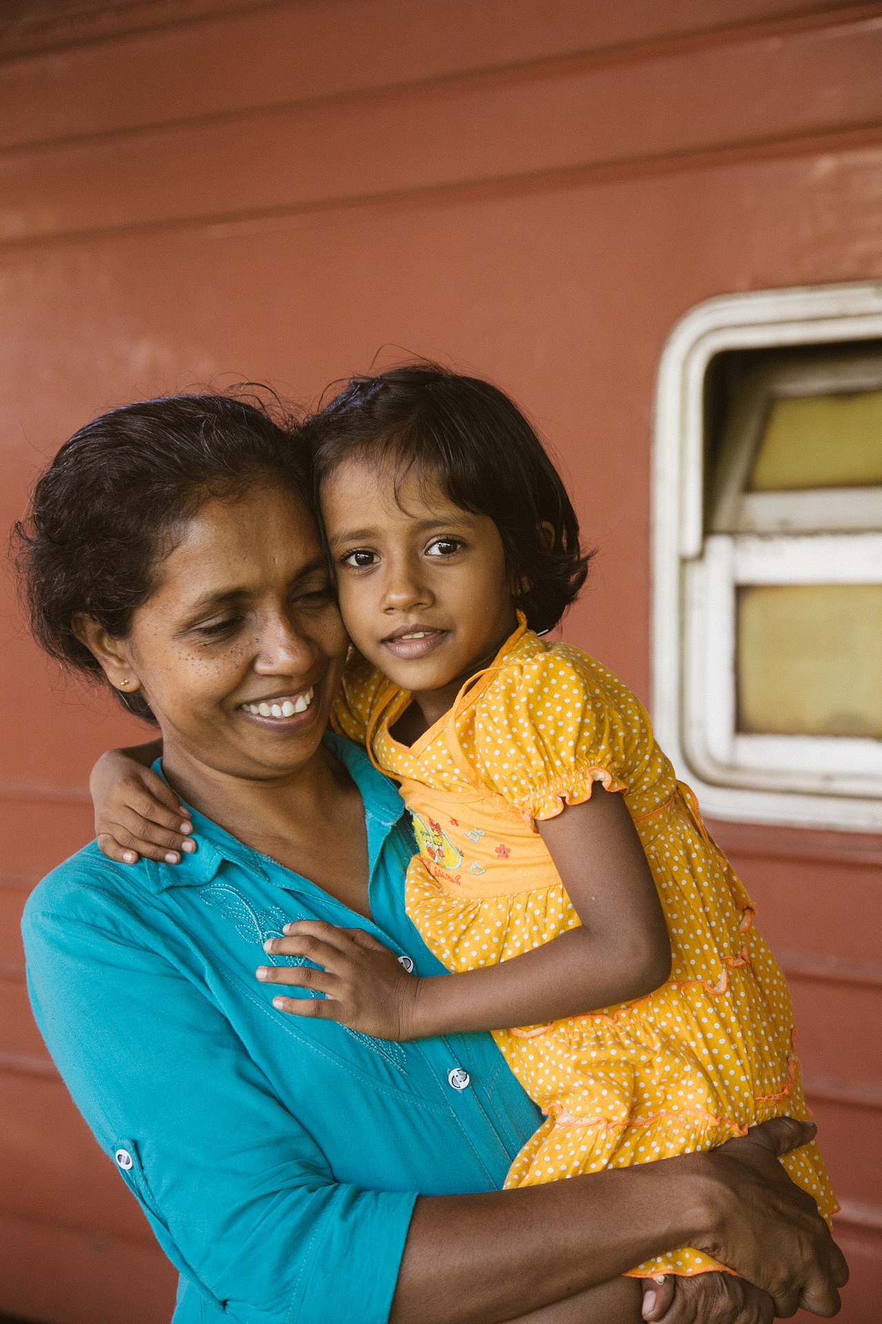 遇见最融情的微笑-斯里兰卡人像篇（图ZNjk2OTU1MDQ=） - 人像摄影 - 站酷设计师_呼叫派大星原创素材 - 站酷ZCOOL