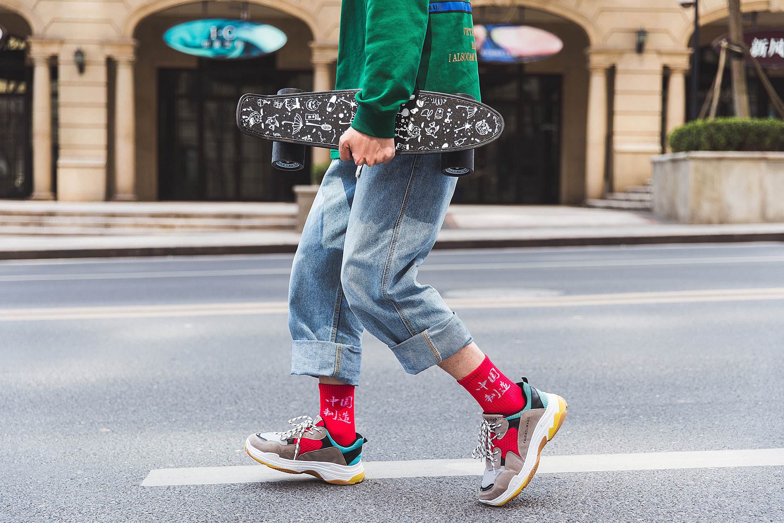 2019春夏男袜袜子中筒袜潮袜街拍国潮滑板