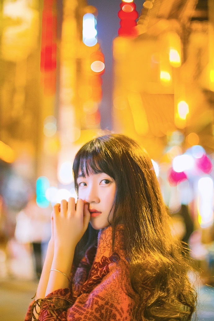 华灯初上 夜未央