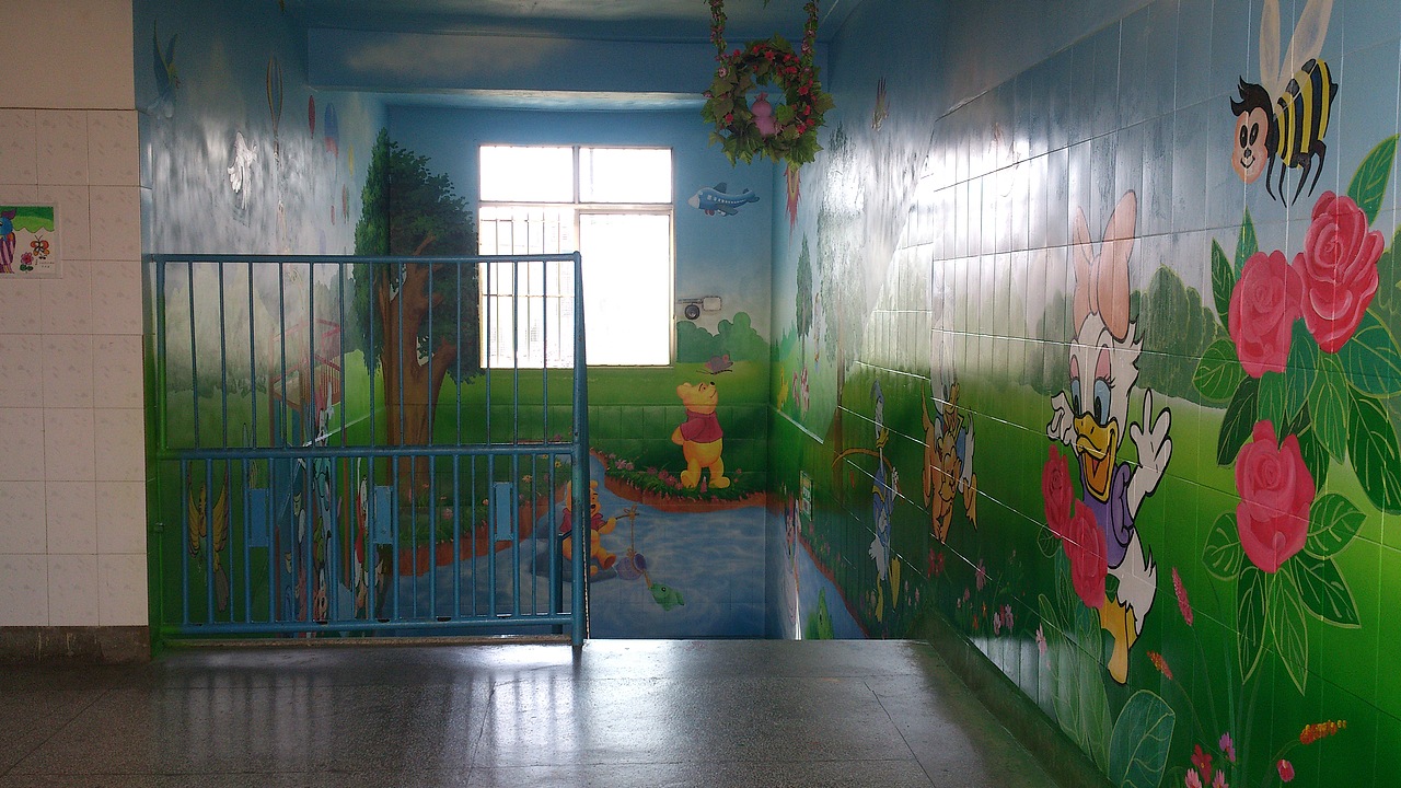 云南昆明曲靖陆良机关幼儿园墙体彩绘墙画墙绘幼儿园（图ZMTA2NTM1Njg0） - 其他手工艺 - 站酷设计师云南锦泰彩绘原创素材 - 站酷ZCOOL