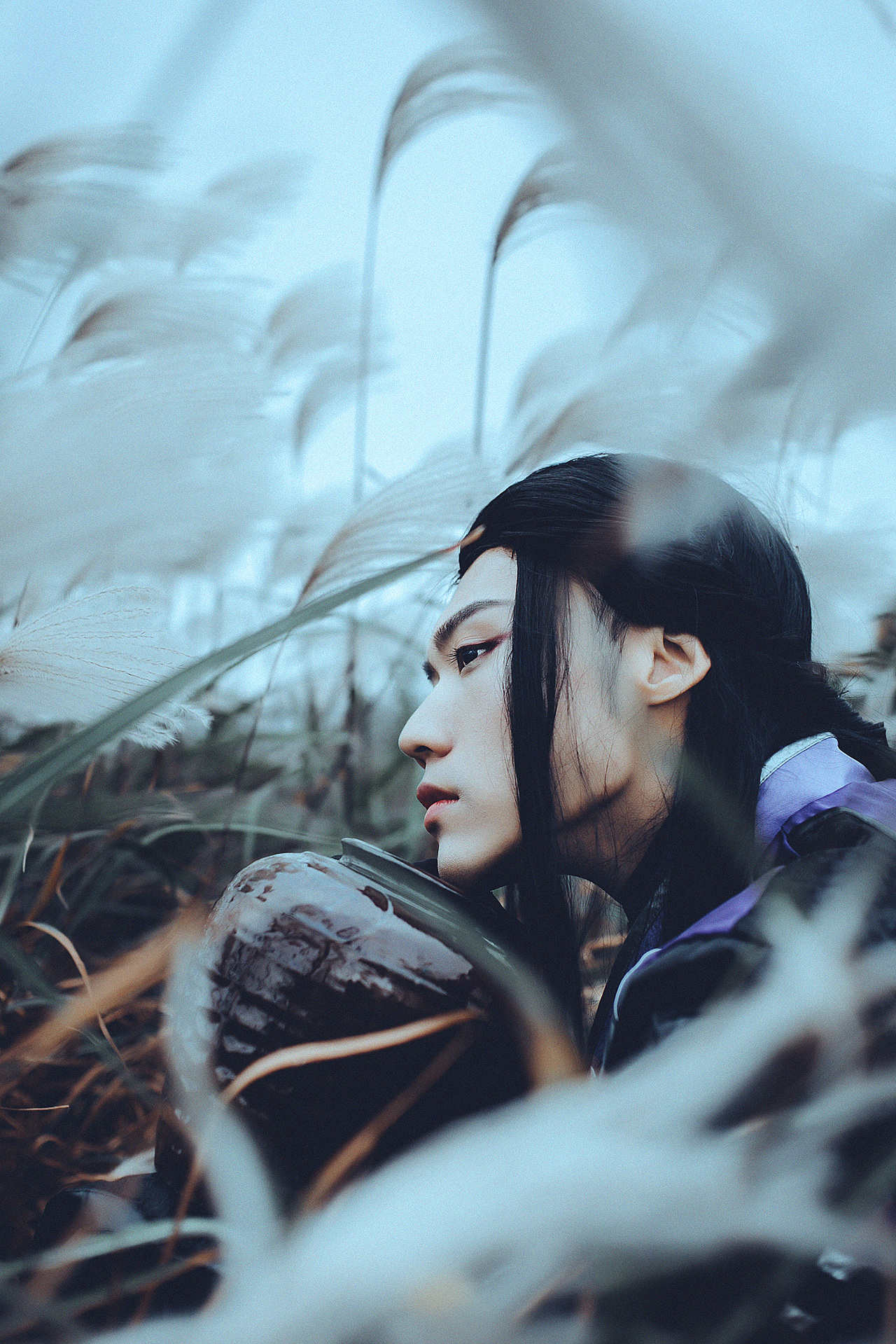 《玉面寄清容》