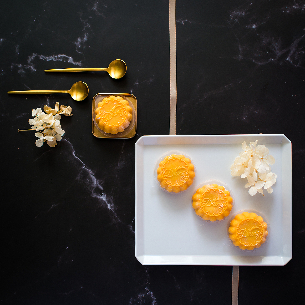 食物摄影 | 榴莲冰皮月饼（图ZMTMyMzQyMTky） - 产品摄影 - 站酷设计师牛川风同学原创素材 - 站酷ZCOOL