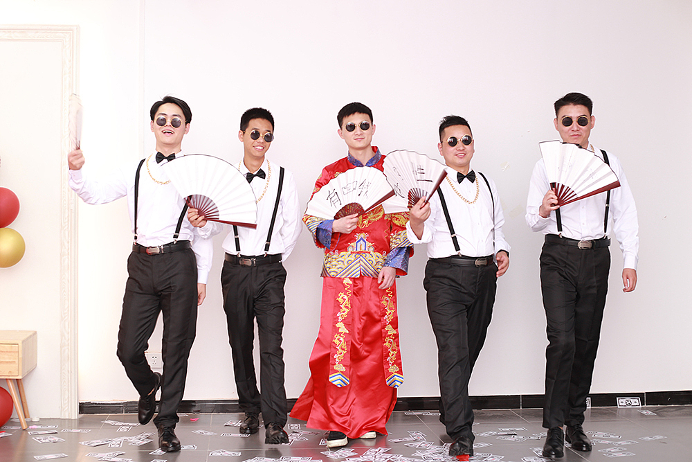 恶搞一波（图ZMTYzMDI1OTky） - 人像摄影 - 站酷设计师义乌郁苒摄影服务原创素材 - 站酷ZCOOL