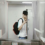 卖艺老头的行头的头像