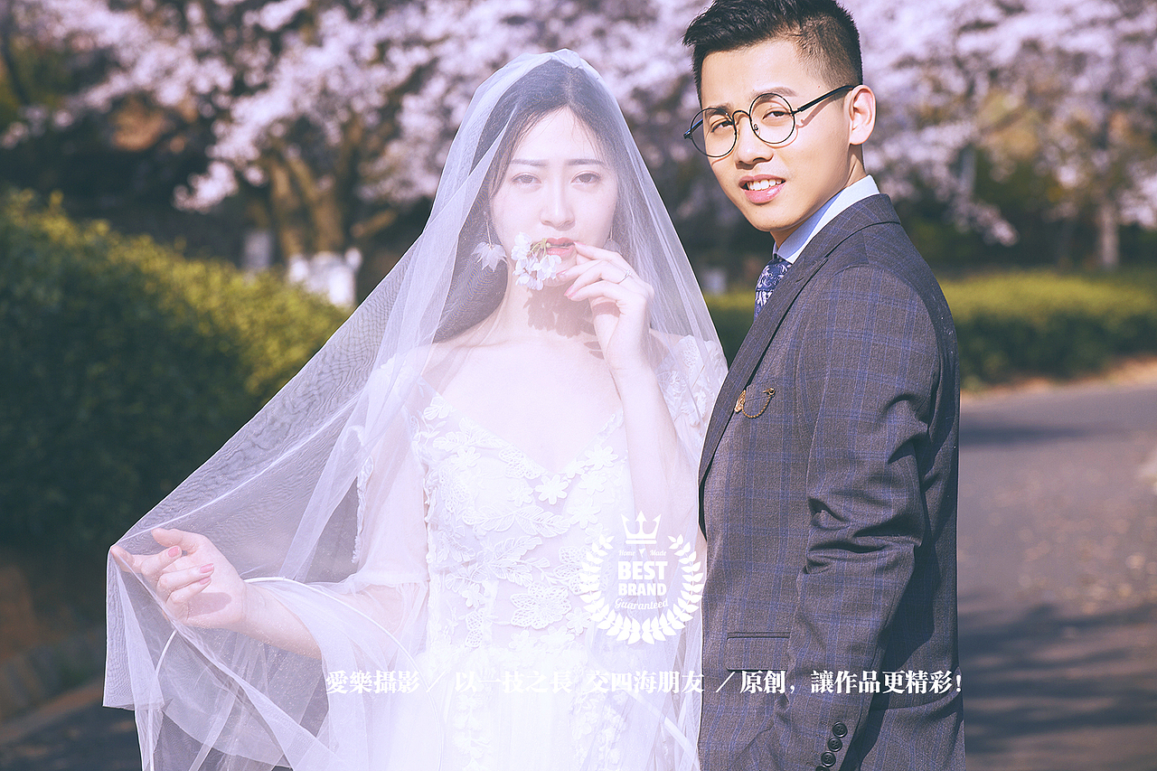 爱乐摄影原创婚纱作品——《花舞满天》