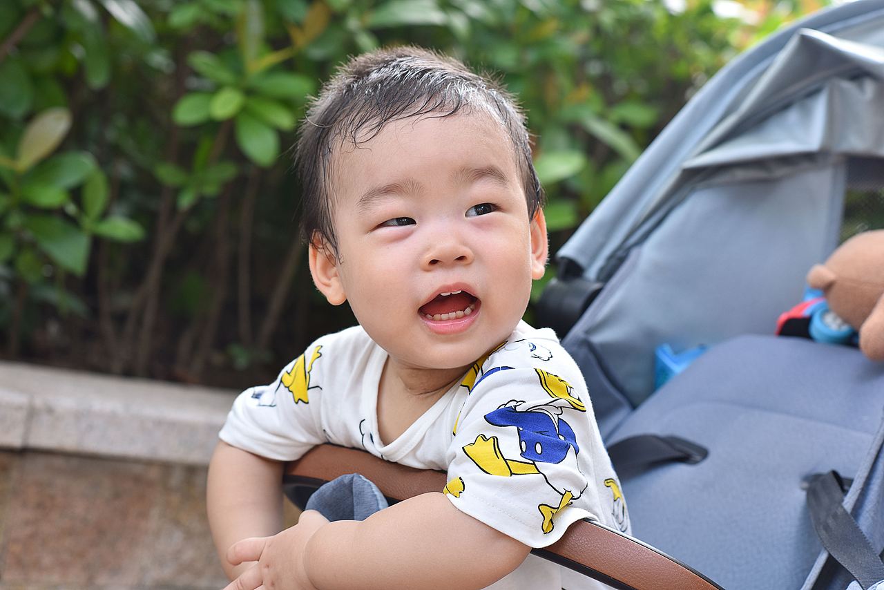 周末遛娃（圖ZMjIwOTg2MDA4） - 人像攝影 - 站酷設(shè)計(jì)師一名執(zhí)事原創(chuàng)素材 - 站酷ZCOOL