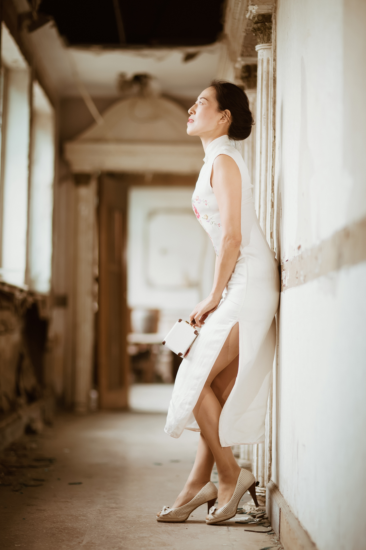 废墟旗袍（图ZMTI5NTA3MDgw） - 人像摄影 - 站酷设计师宁静致远1968原创素材 - 站酷ZCOOL