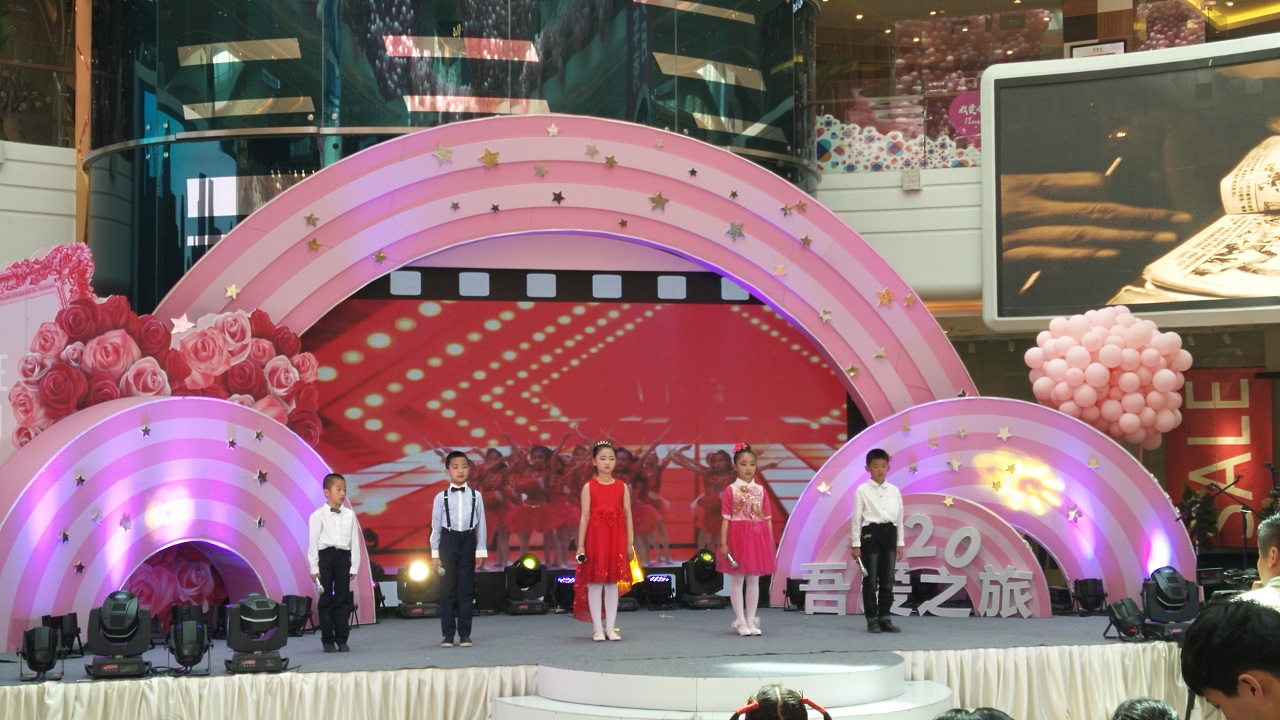 五月蓝天_唱响吾悦A（图ZMTEzNzU4NDY4） - 人文/纪实摄影 - 站酷设计师蓝天艺术学校原创素材 - 站酷ZCOOL