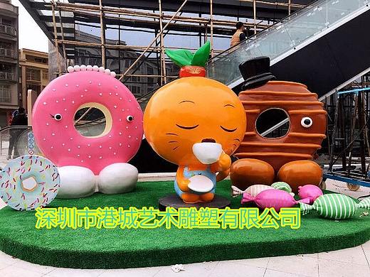动漫IP形象卡通雕塑商场主题美陈玻璃钢橙子公仔雕塑