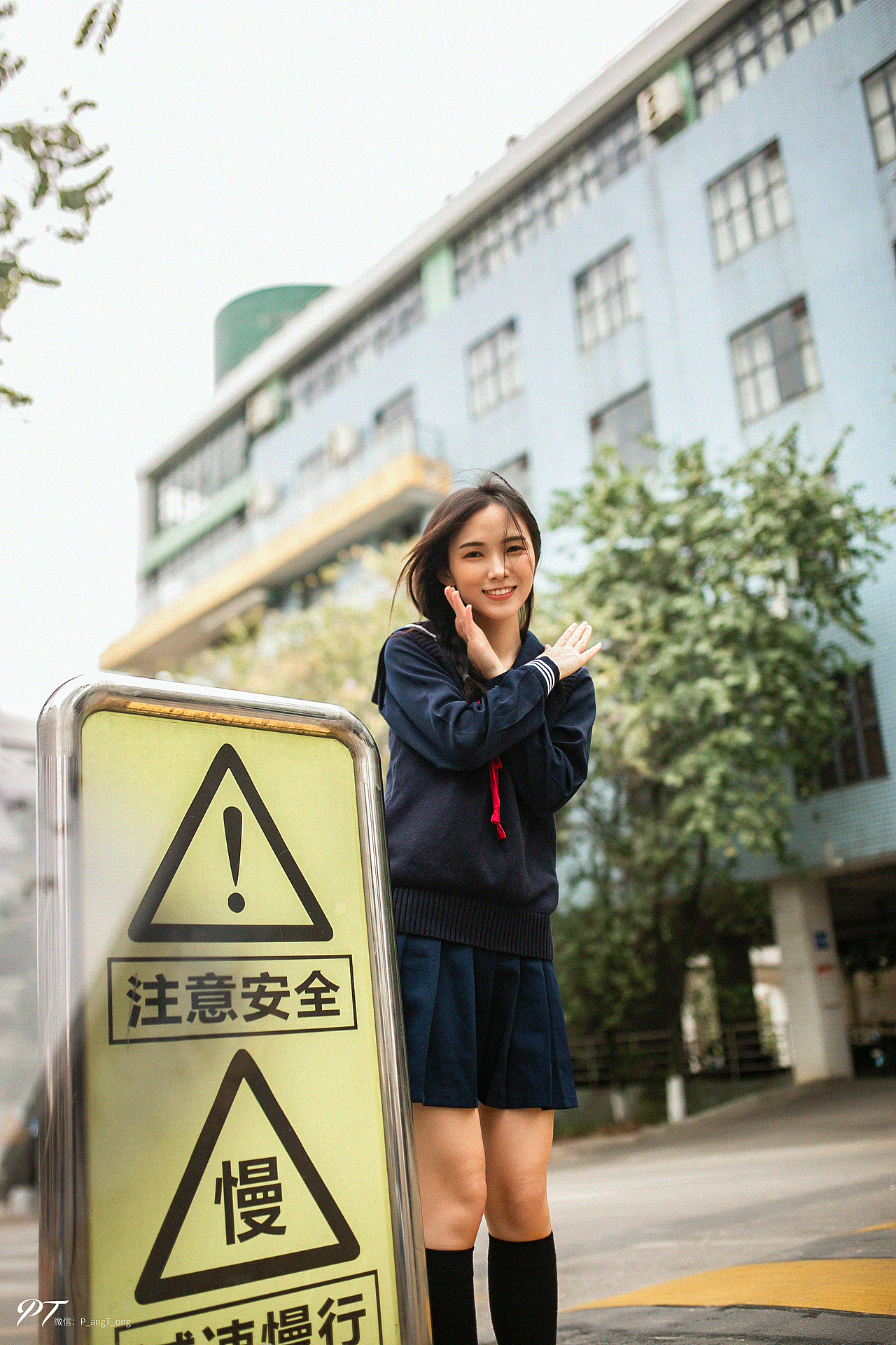 Walking on the sidewalk（图ZMTkzMTgzODg4） - 人像摄影 - 站酷设计师庞通原创素材 - 站酷ZCOOL
