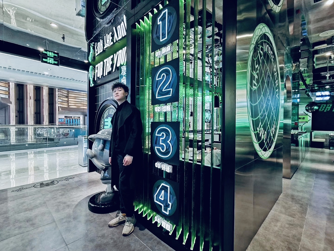 青一色——鲜椒火锅现场摄影图 | 耶兔兽设计|董青（图ZMjA1MDk4MDg4） - 酒店餐饮设计 - 站酷设计师董青_耶兔兽设计原创素材 - 站酷ZCOOL