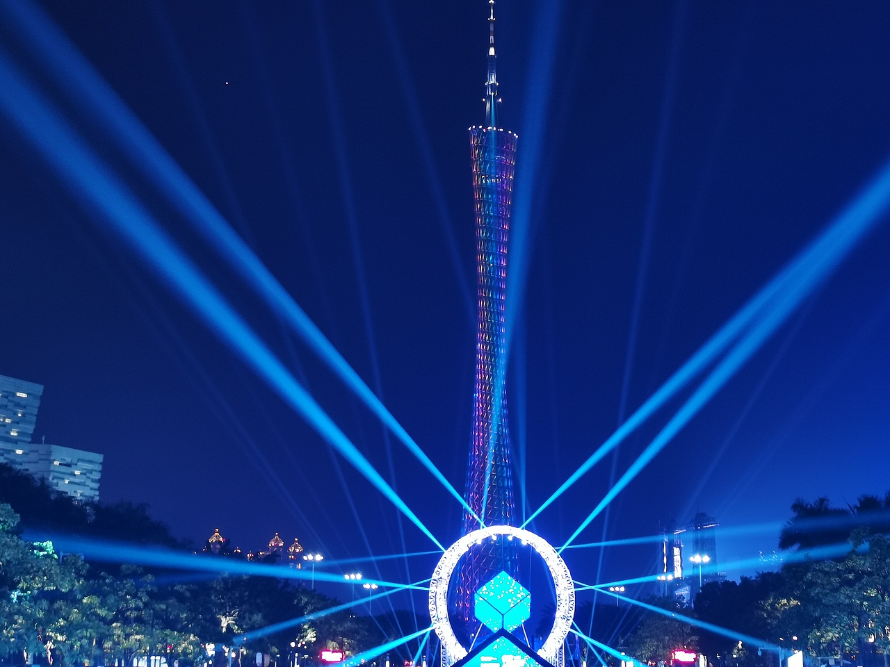 2020广州国际灯光节(花城汇广场灯光秀)
