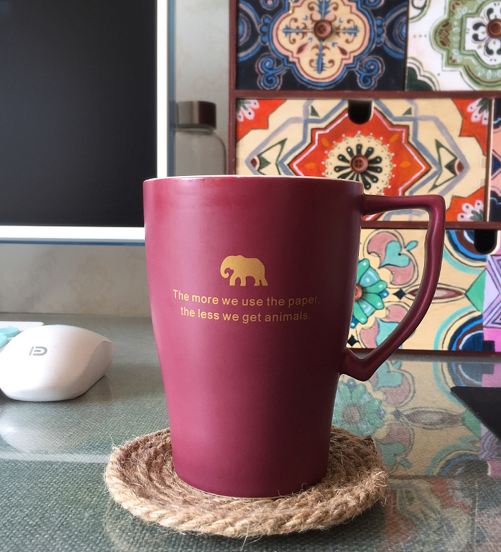 剩下的麻绳做了杯垫