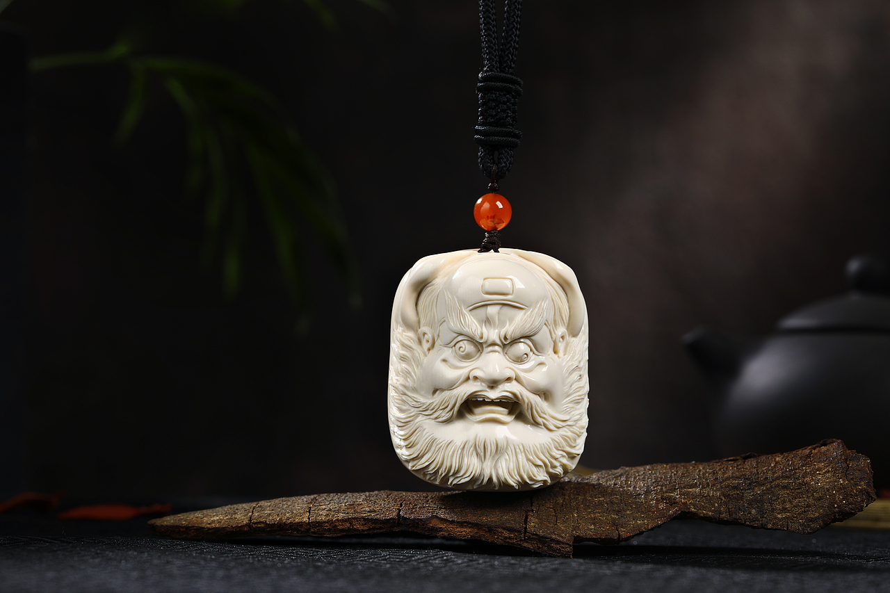 珠宝摄影作品 # 猛犸象牙- 钟馗挂件（图ZMTY5ODExMDQw） - 产品摄影 - 站酷设计师夏空QX原创素材 - 站酷ZCOOL