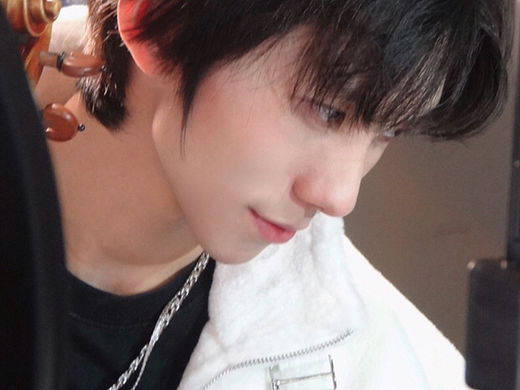 董浩冉??！好帥！?。▊€(gè)人主頁-ZNjgzNzUyMzY=） - 個(gè)人網(wǎng)站 - 站酷設(shè)計(jì)師晨夕顏原創(chuàng)素材 - 站酷ZCOOL