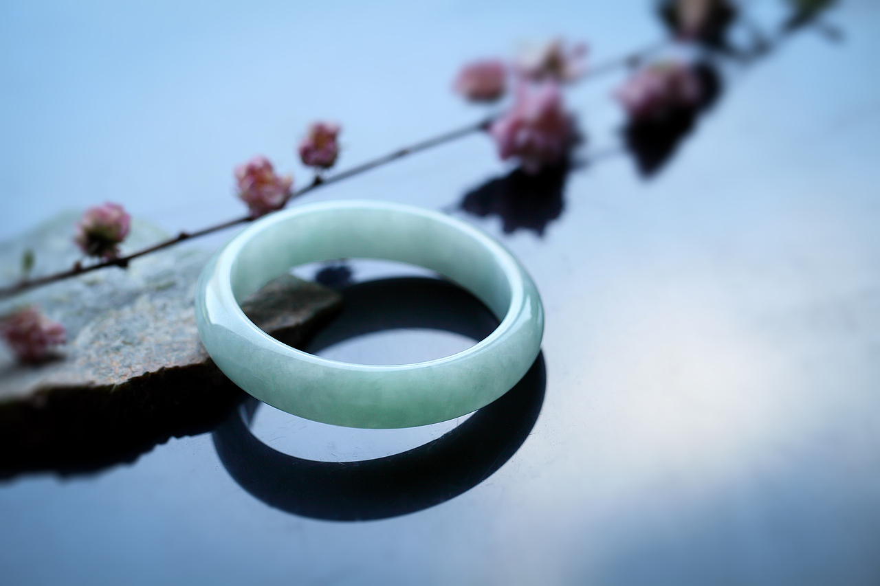 翡翠手镯（图ZMTE2MTc0NDA4） - 产品摄影 - 站酷设计师飞翔的大西瓜原创素材 - 站酷ZCOOL