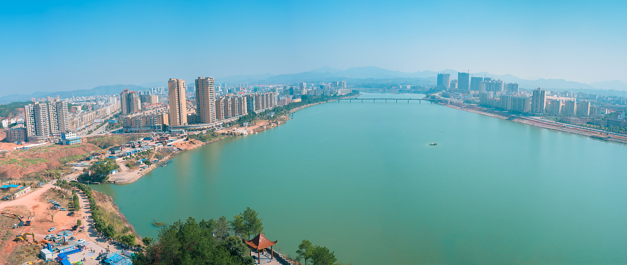 于都高龙小村是雾似雪油菜花海推 荐