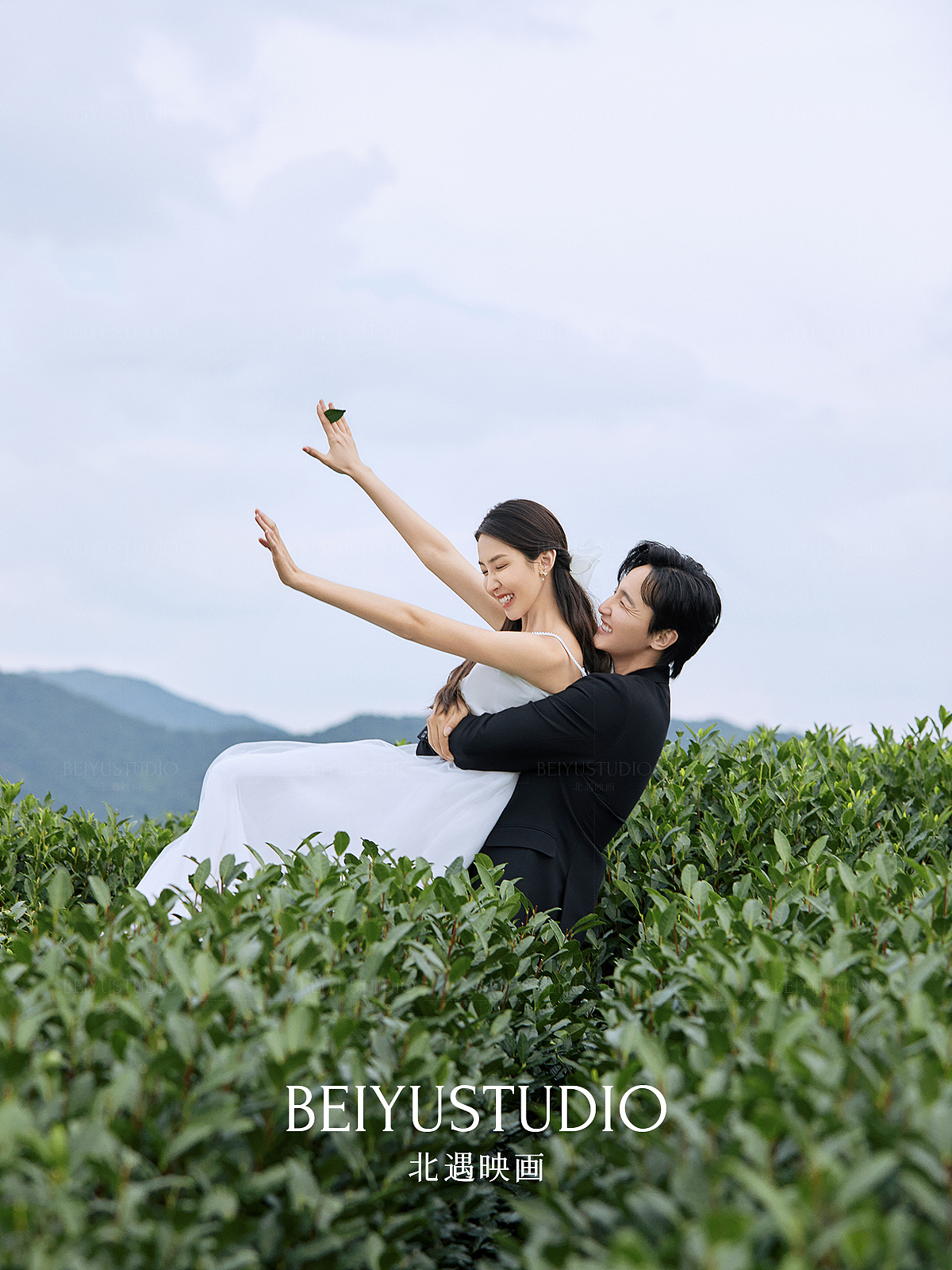 茶色温眸，每一片茶叶都沾染了你的温柔（图ZMjc3ODg2MjAw） - 婚礼摄影 - 站酷设计师北遇映画原创素材 - 站酷ZCOOL