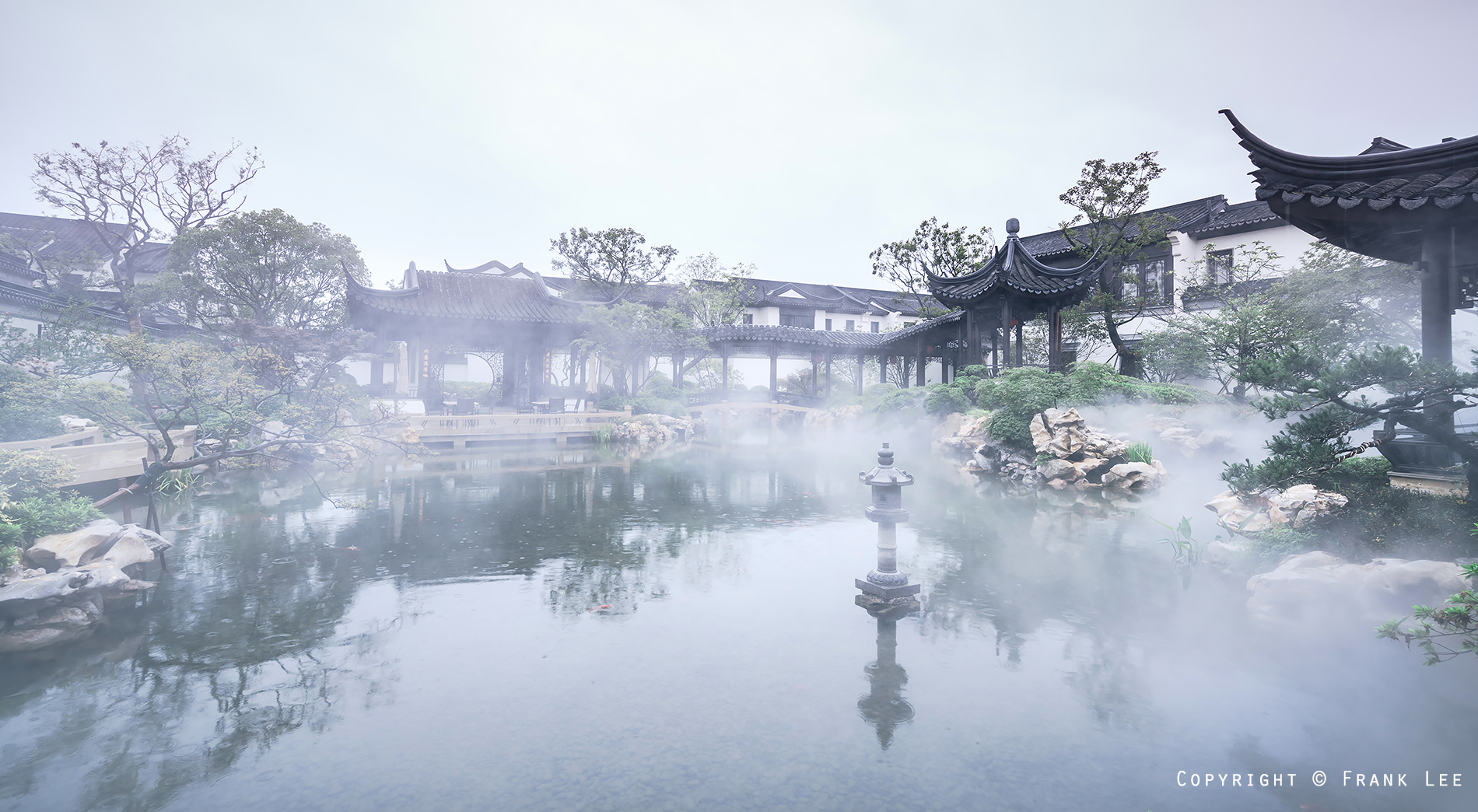 苏州桃花源雨景