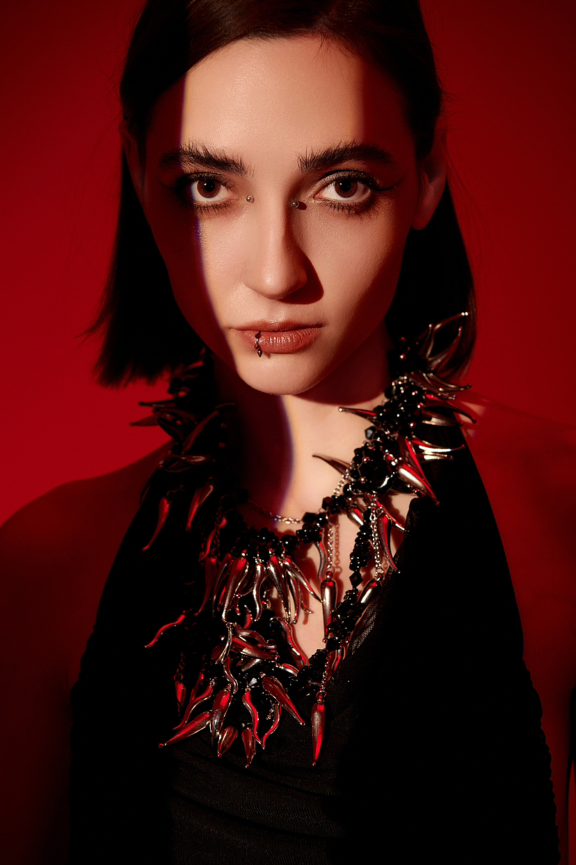 红与蓝-24年的第一次创作（图ZMzYwNzY4ODky） - 人像摄影 - 站酷设计师丶Moose原创素材 - 站酷ZCOOL