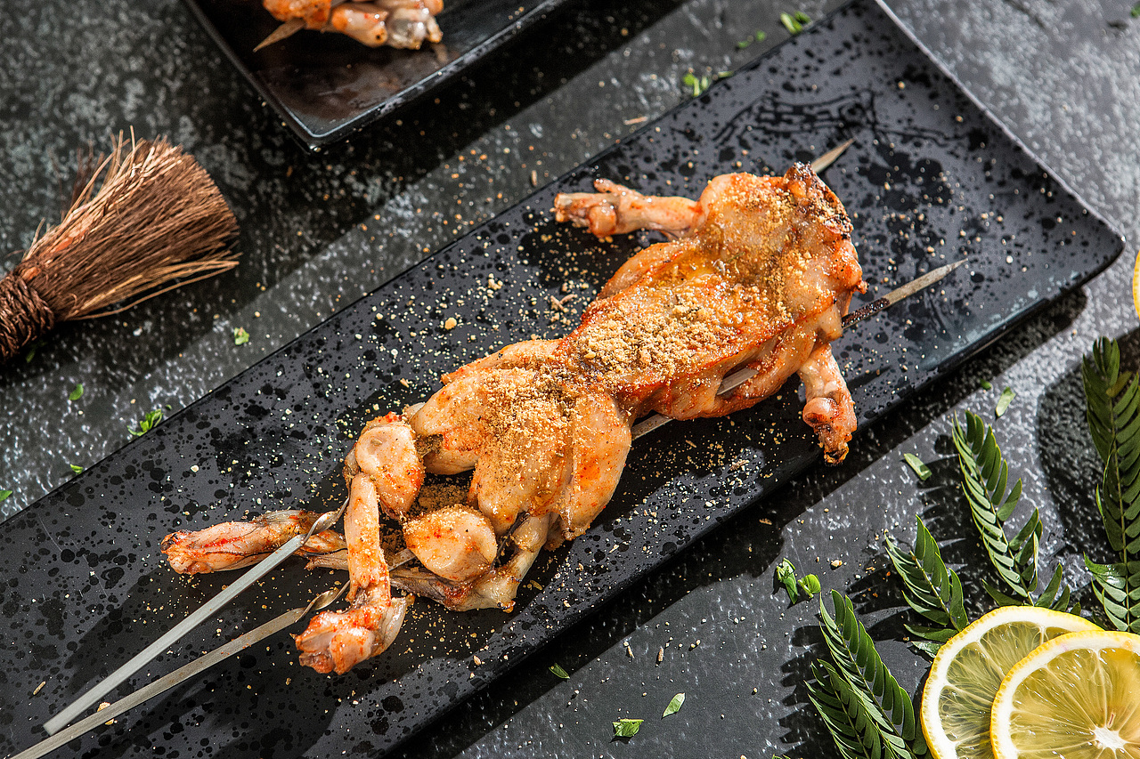 烤牛蛙（图ZMTU5NzQ4NTg0） - 产品摄影 - 站酷设计师G小米原创素材 - 站酷ZCOOL