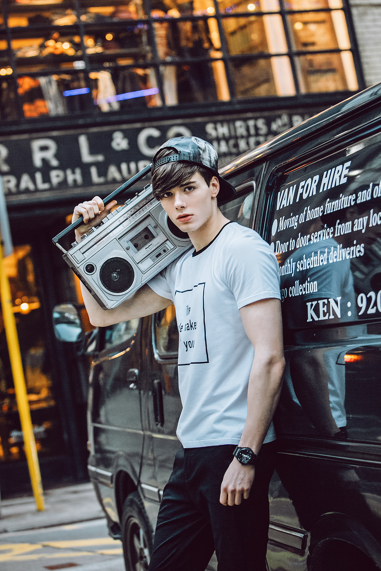 肌肉潮男海外街头拍摄/春夏短袖男装拍摄/时尚男T恤