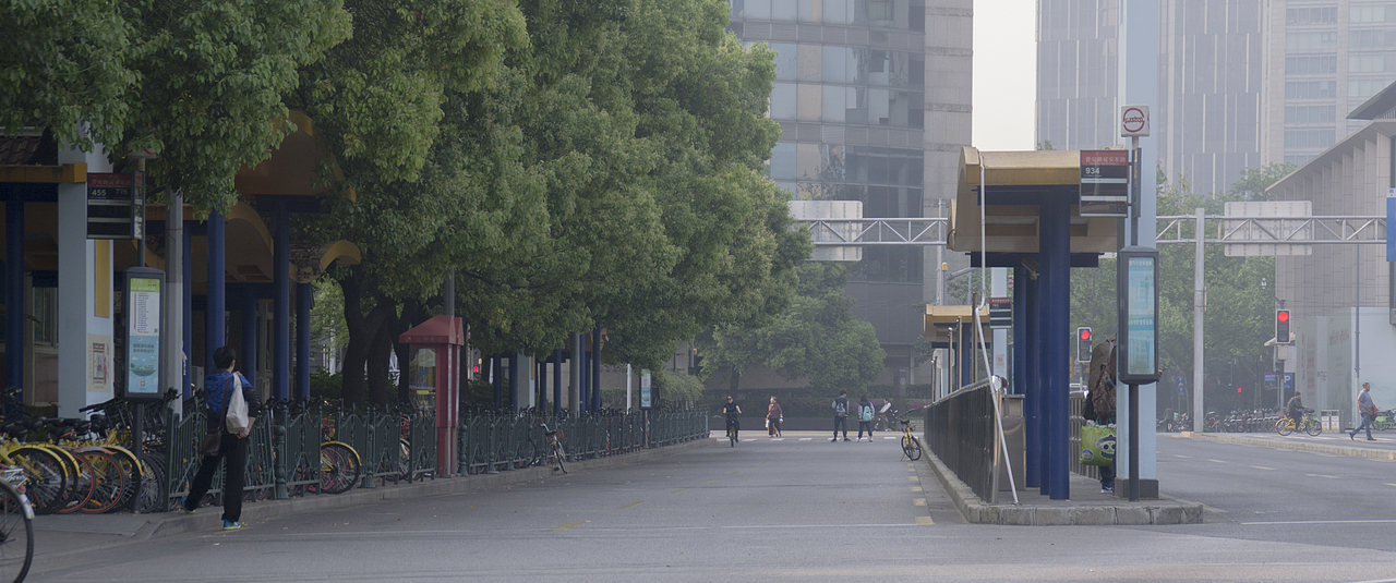 上海凌晨六点半（图ZMTM4MTgzNzI0） - 人文/纪实摄影 - 站酷设计师来来的Tekapo原创素材 - 站酷ZCOOL