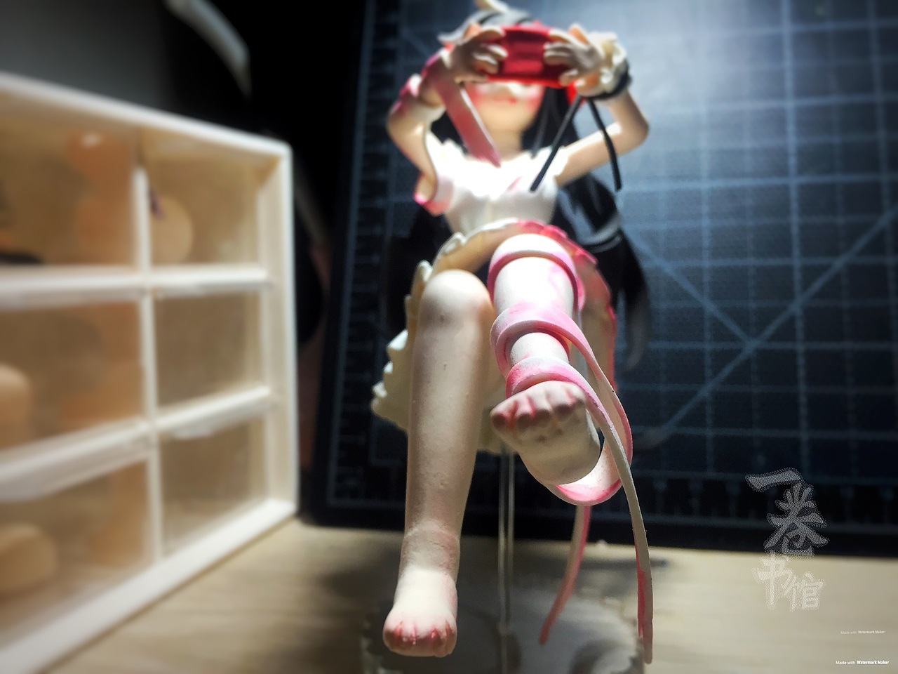 【原创设计】白莺莺粘土人-《深夜书屋》（图ZMTI4MjQwNjY4） - 手办/模玩 - 站酷设计师Ediliss原创素材 - 站酷ZCOOL