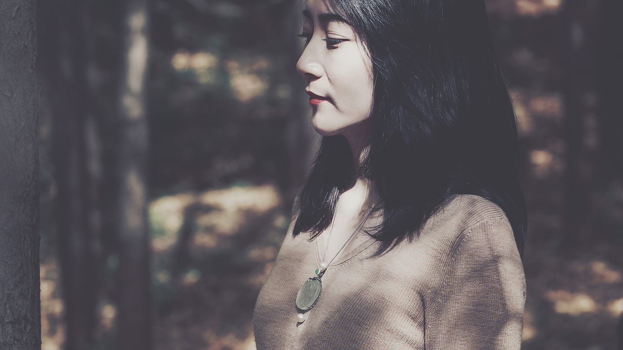 翡翠，珠宝，产品拍摄（图ZMTg2MTI2NjIw） - 产品摄影 - 站酷设计师锤子设计昆明原创素材 - 站酷ZCOOL