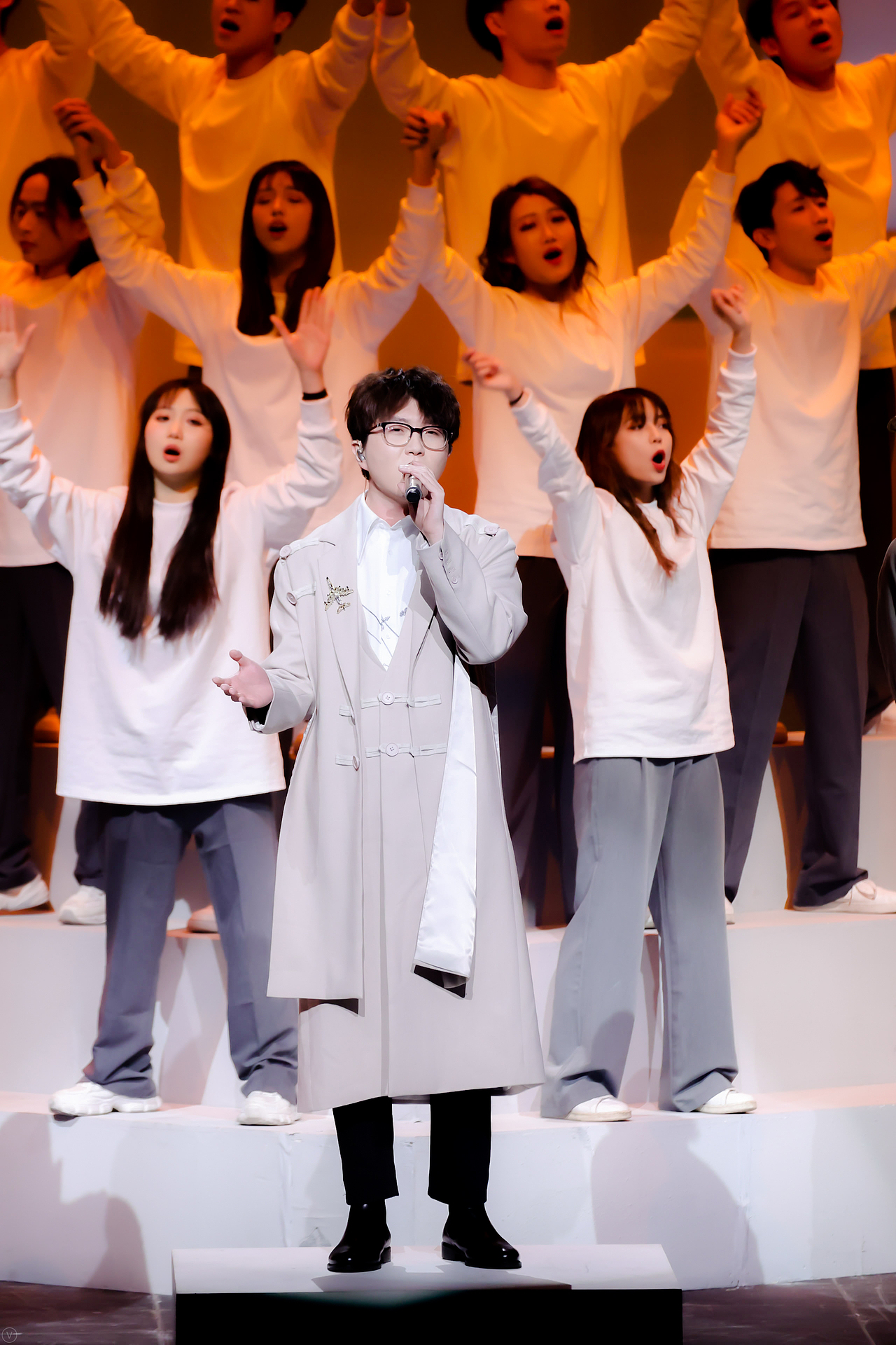 活动演唱会拍摄广告抖音快手摄影明星拍照直播会议摄影（图ZMjkwNjM4NTQw） - 人像摄影 - 站酷设计师零晨视觉摄影原创素材 - 站酷ZCOOL