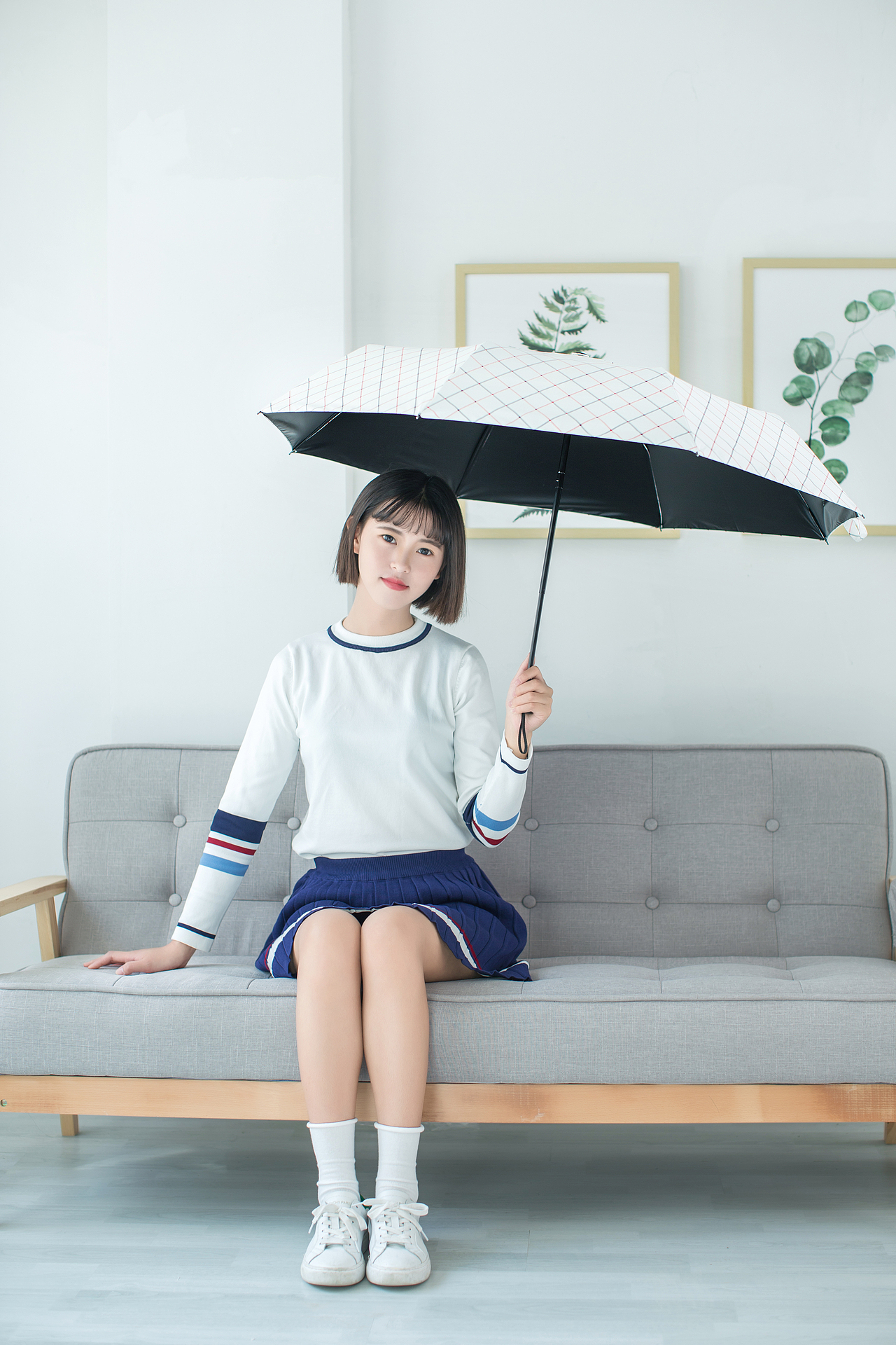 NEW - 白梨花 - 黑板涂鸦(价值4.5亿)- 空白格 - 心树之芽