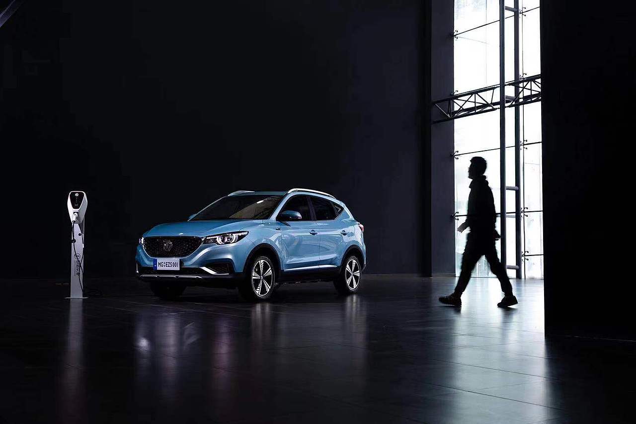 蓝朋友来了！#全球纯电ESUV 名爵ZS纯电动#（图ZMTQ2MTIwNTYw） - 建筑/空间 - 站酷设计师MayWong123原创素材 - 站酷ZCOOL