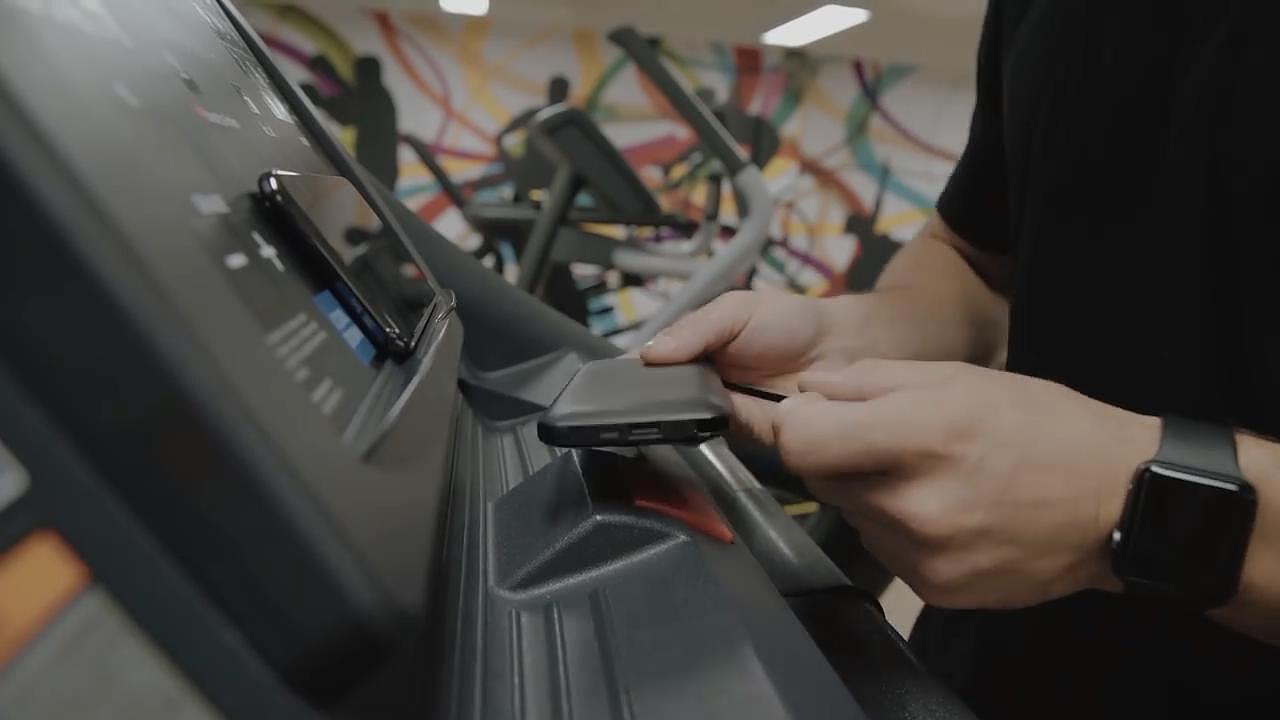 无线智能家居充电宝产品视频展示