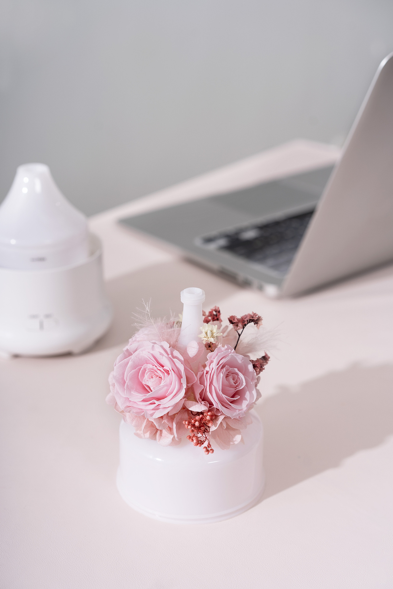 永生花加湿器｜浪漫粉（图ZMjg3MTMwMDg0） - 产品摄影 - 站酷设计师你袜子姐原创素材 - 站酷ZCOOL