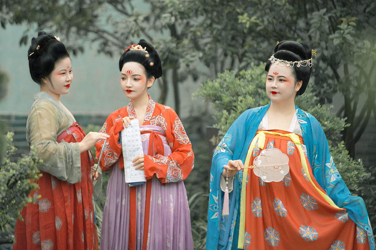 唐朝美女 汉服大赏（图ZMjE3NjUwODAw） - 人像摄影 - 站酷设计师阿波摄影原创素材 - 站酷ZCOOL
