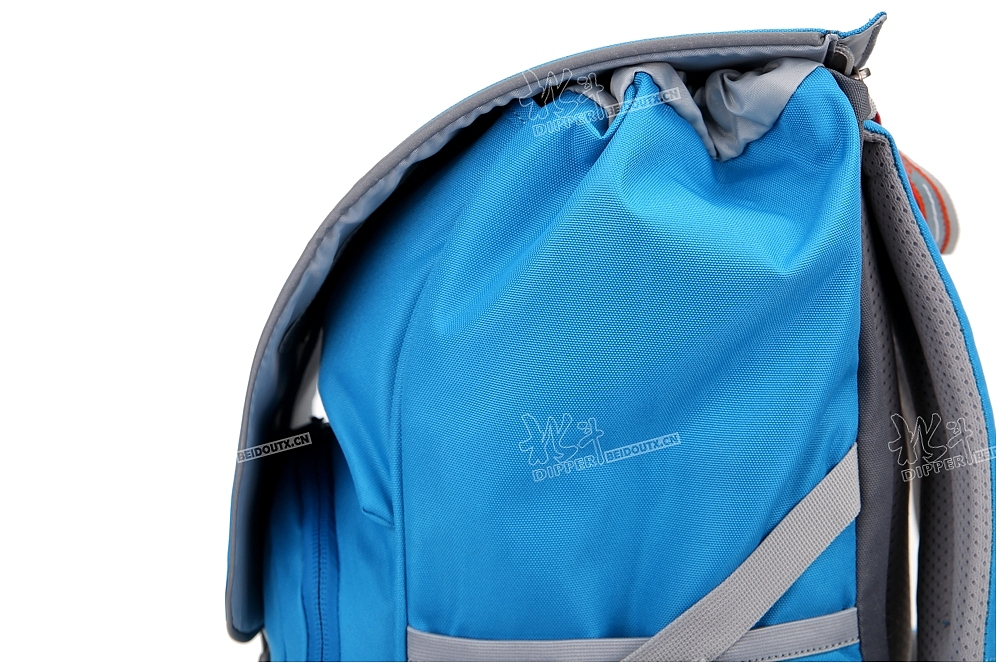 北斗-琴鸟儿童书包拍摄