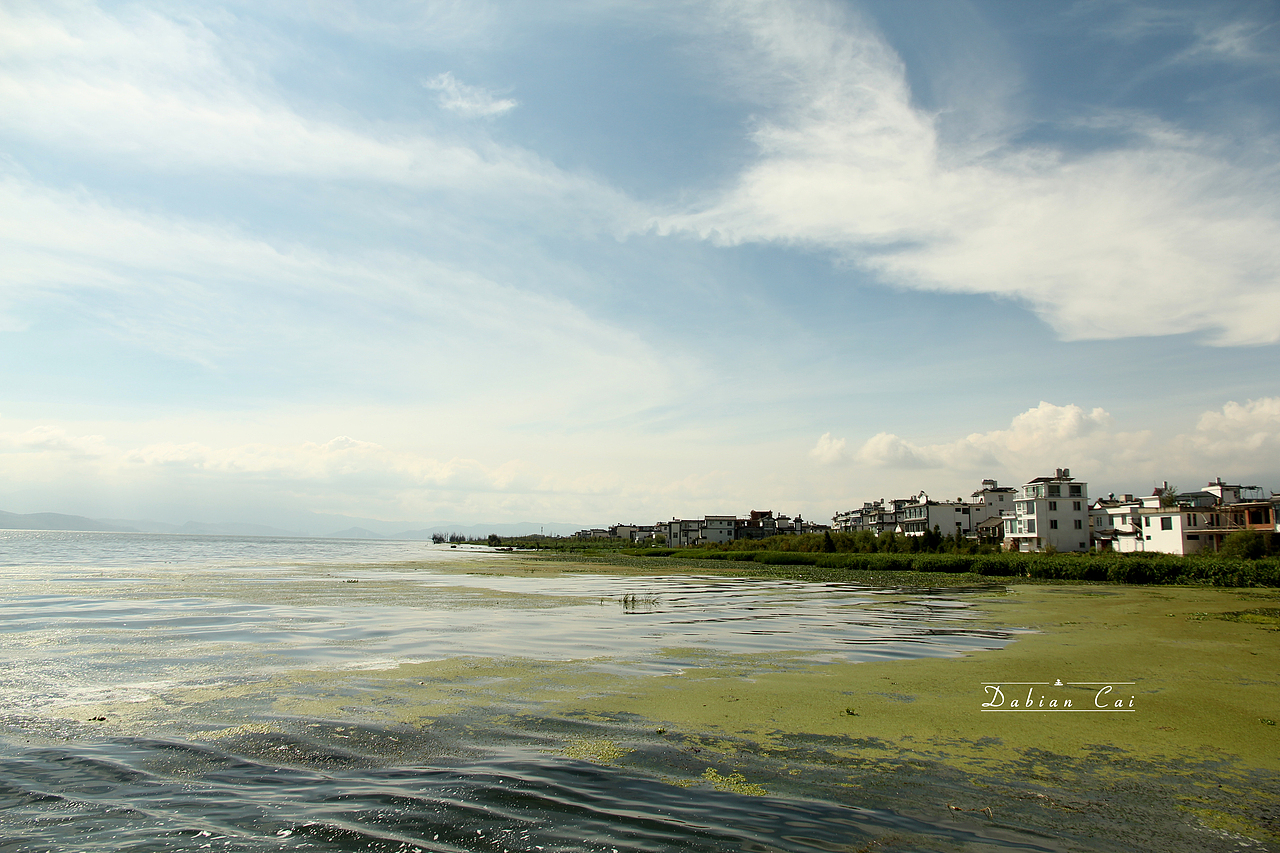 C_ / 洱海旁的咖啡厅