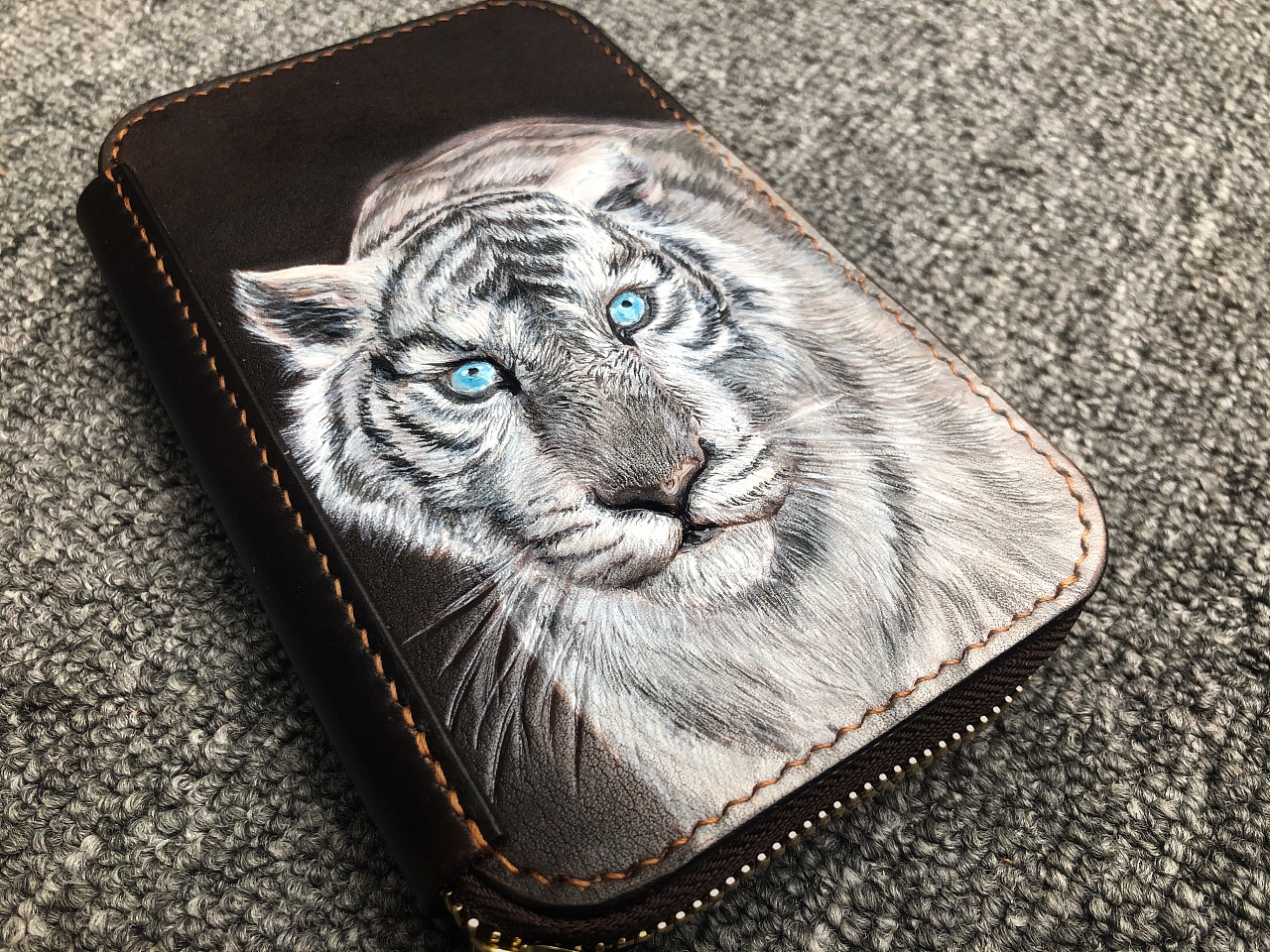 皮革浮雕白虎|手工艺|工艺品设计|diobrando - 原创作品 - 站酷