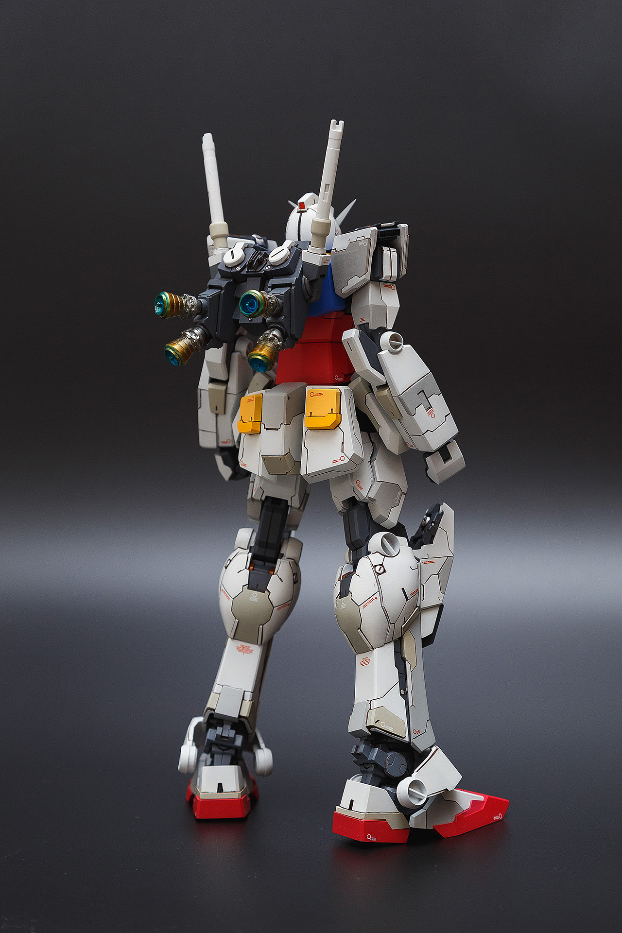 W+R RX78-2 GUNDAM 1/100（图ZNjgzMzA5ODg=） - 手办/模玩 - 站酷设计师zcgme原创素材 - 站酷ZCOOL