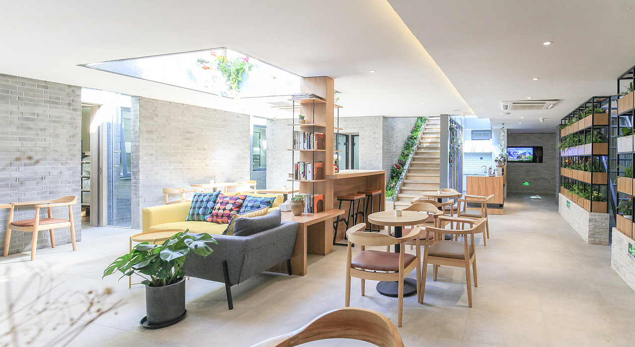 逐光青年旅舍百花深处店