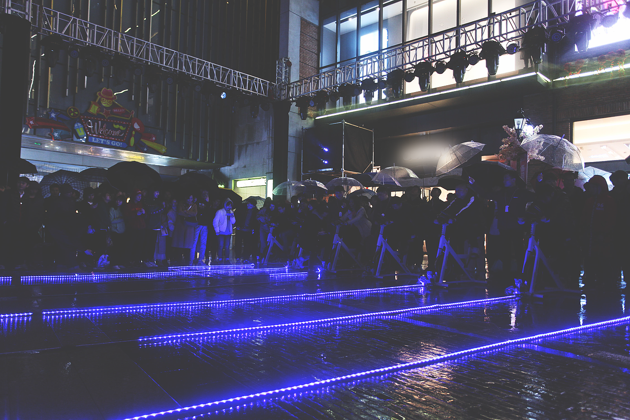 全国首家华为授权体验店Plus开幕仪式