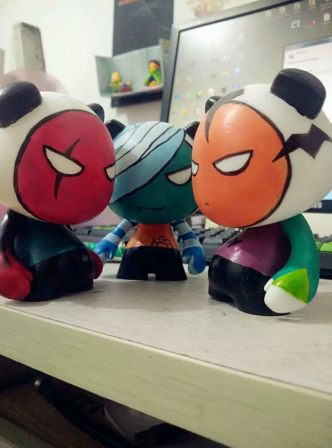 独立创意公仔----鬼脸熊猫mask panda 面具涂鸦设计系列（图ZNTgyNjkyMjA=） - 玩具 - 站酷设计师易闷登儿原创素材 - 站酷ZCOOL