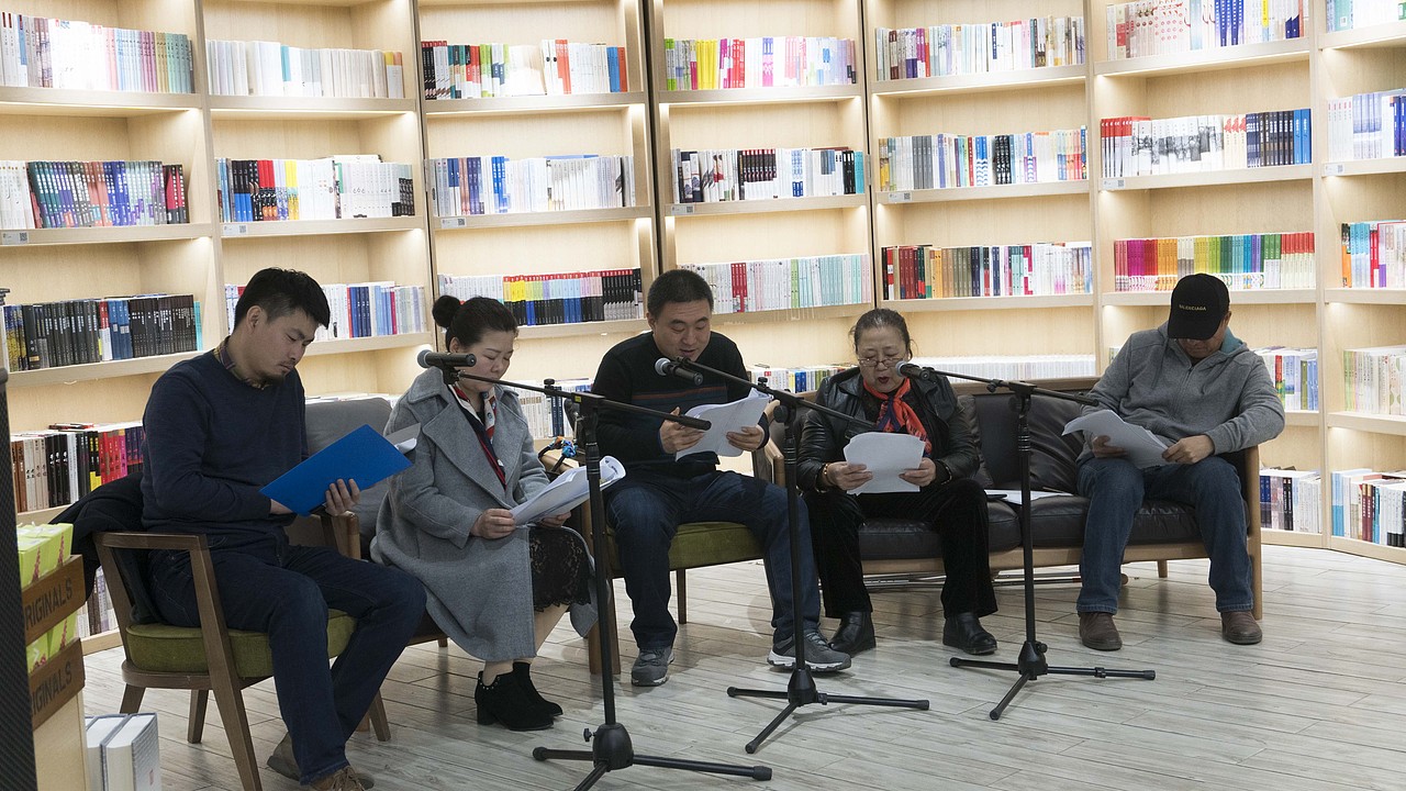 独幕剧《上了锁的箱子》-谷小松频道