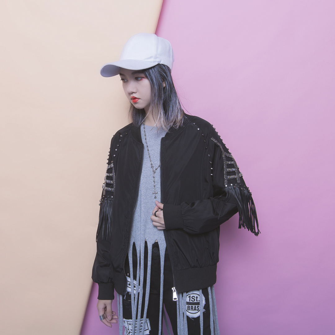 xxx个性铆钉流苏拼接外套