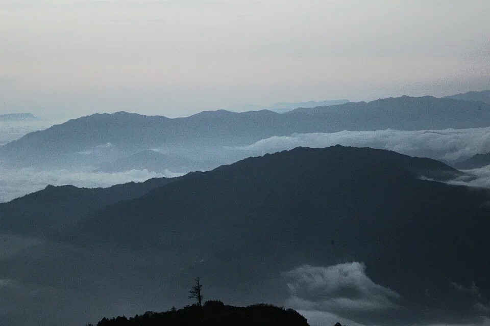 山上有云，云连成海（图ZNDgxMDg0ODQ=） - 风光摄影 - 站酷设计师阿木姑娘原创素材 - 站酷ZCOOL