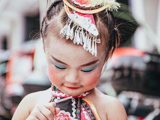 三岁小朋友第一次登台表演表现棒棒哒