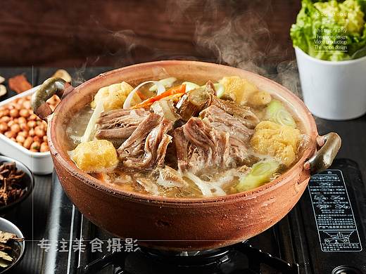 菜品拍摄-牛腩煲