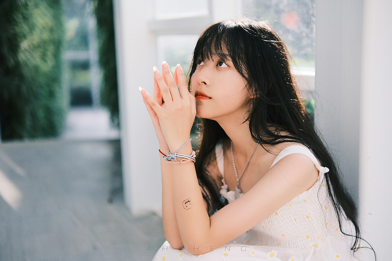 你一个不经意,在我这里就是整个夏天